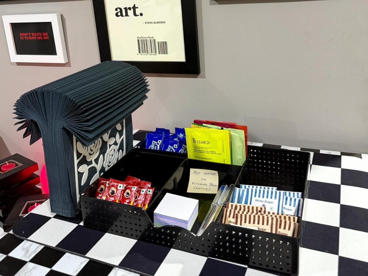 Shes Garage A Retro In Bandra Apartment Mumbai