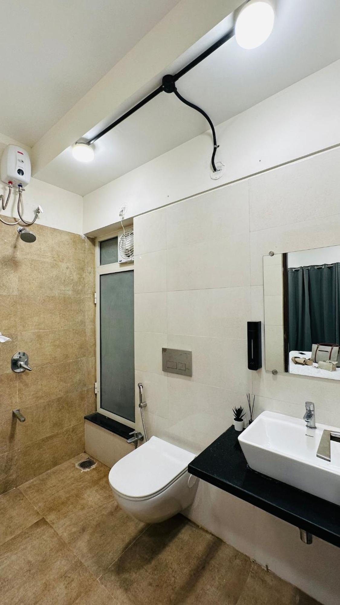 White Island - 10 Mins Oberoi Mall, Film And Nesco * Mumbai