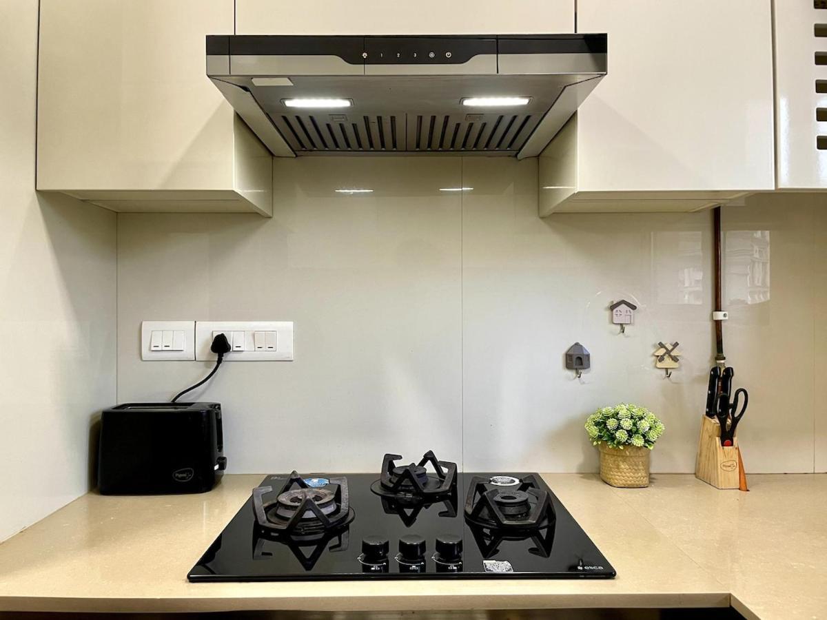 Maple 1 Bhk In Hiranandani Powai Apartment *