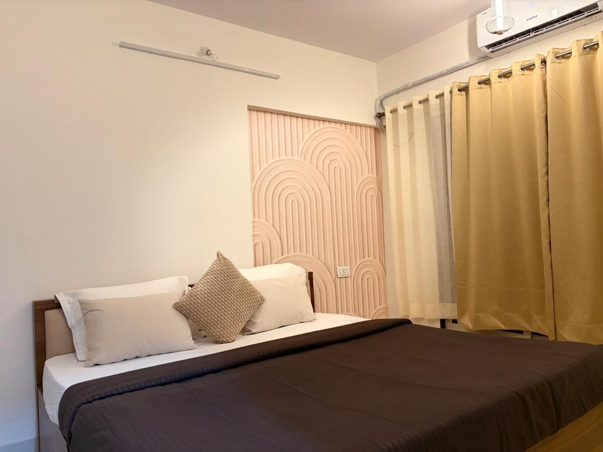 Royce Executive Service Premium *