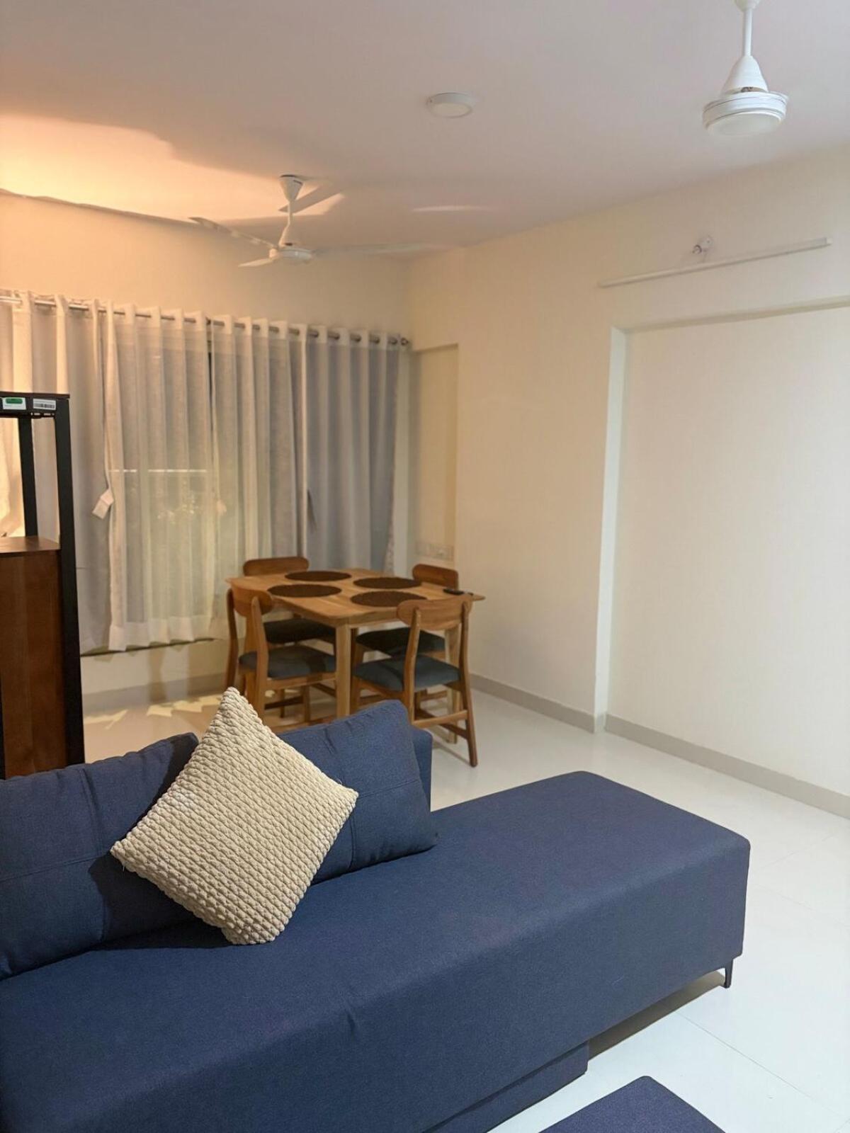 Royce Executive Service Premium