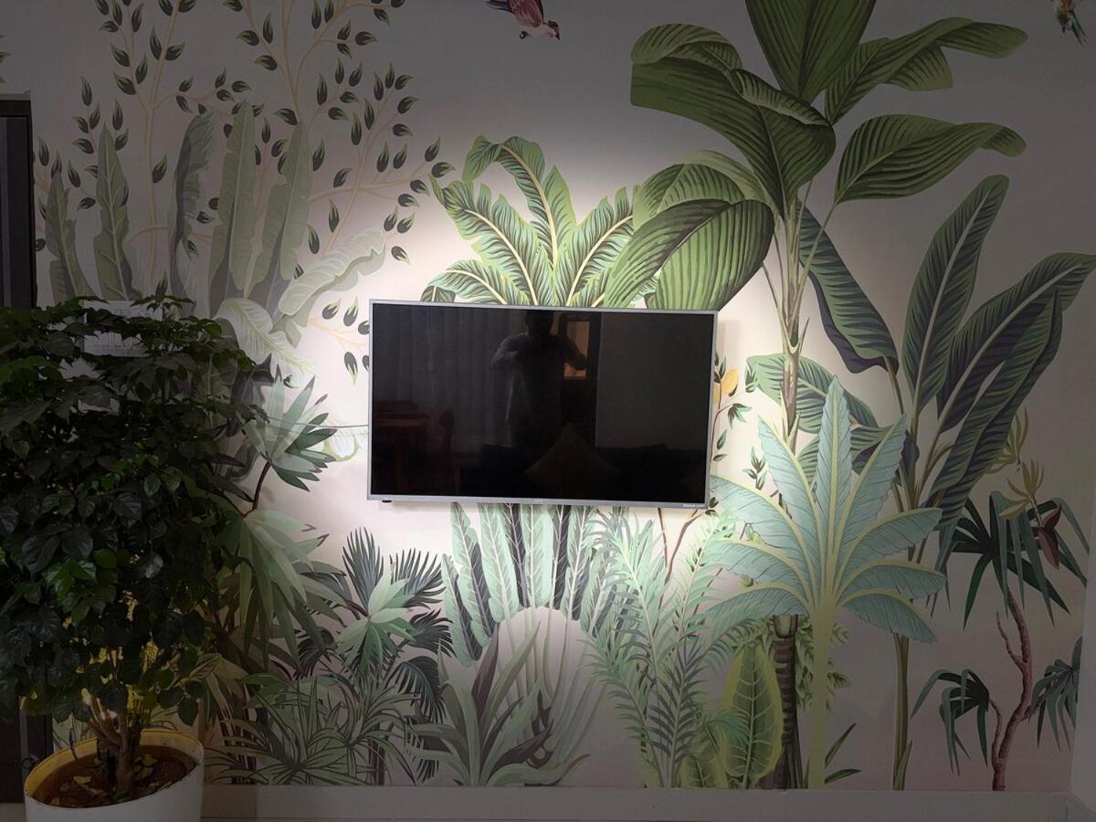 Royce Executive Service Premium *