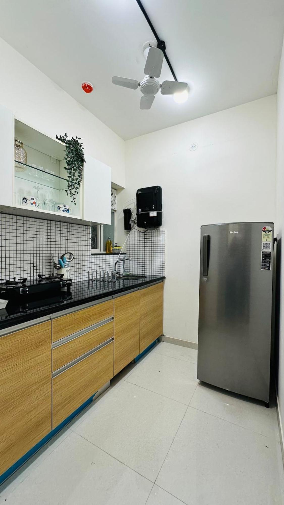 White Island - 10 Mins Oberoi Mall, Film And Nesco *