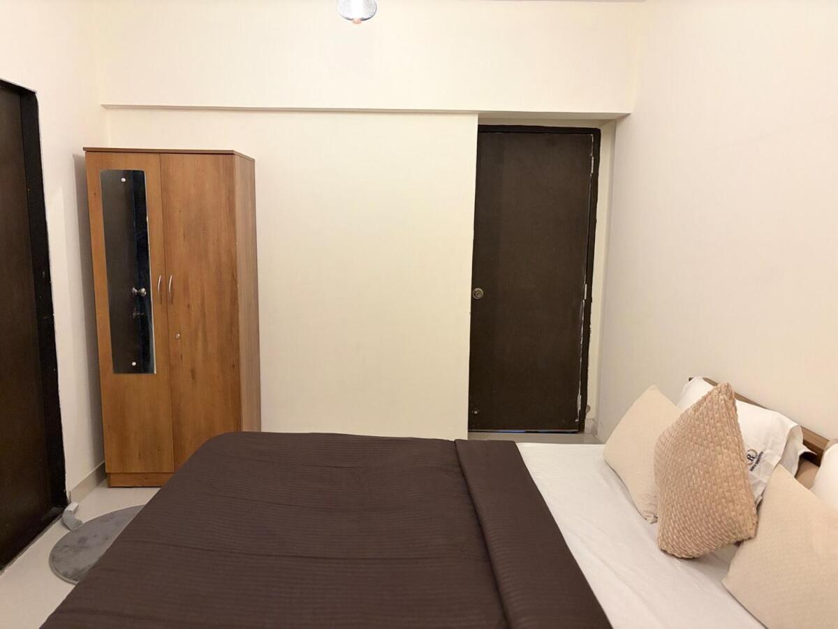 Royce Executive Service Premium