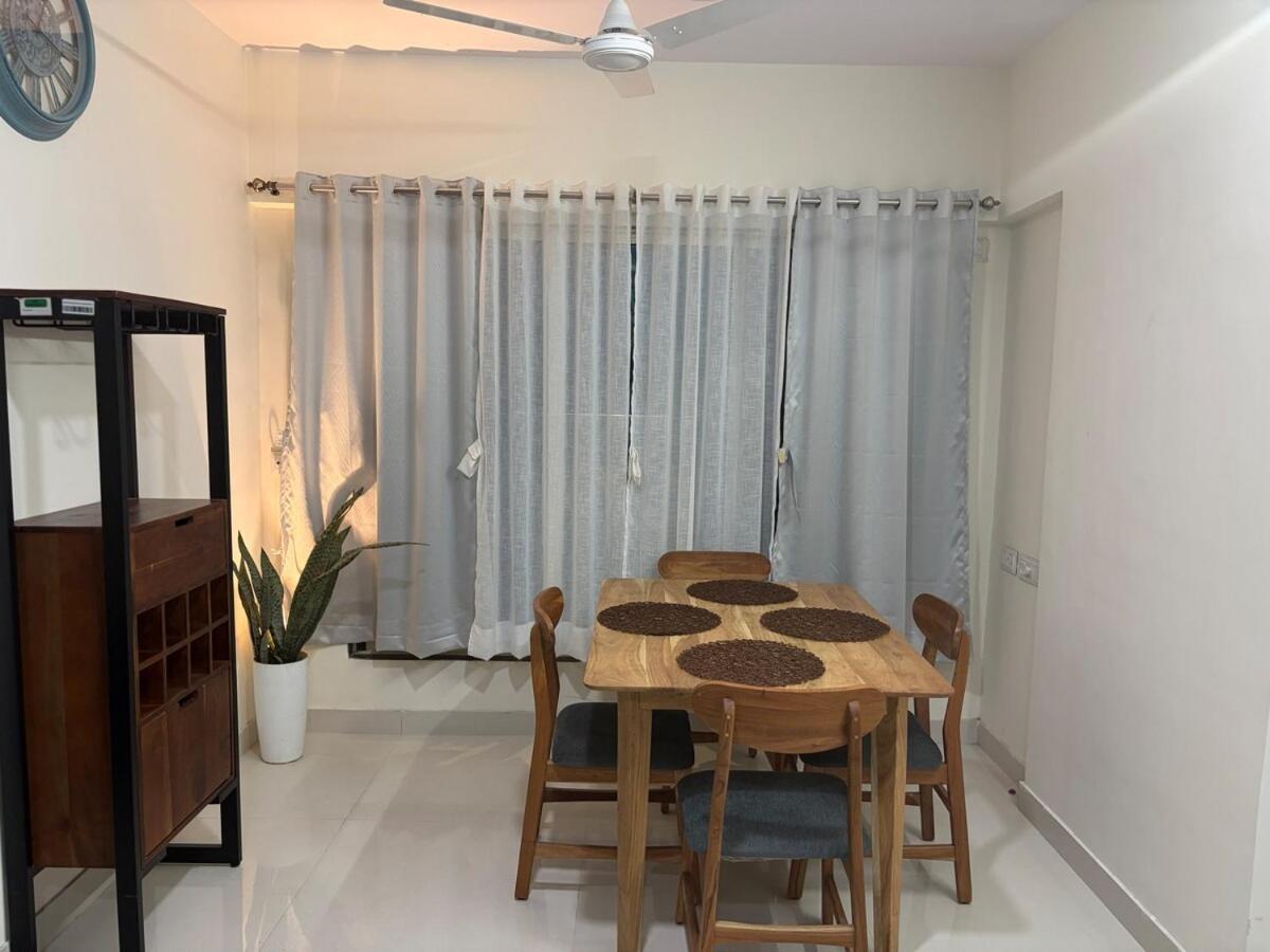 Royce Executive Service Premium * Mumbai