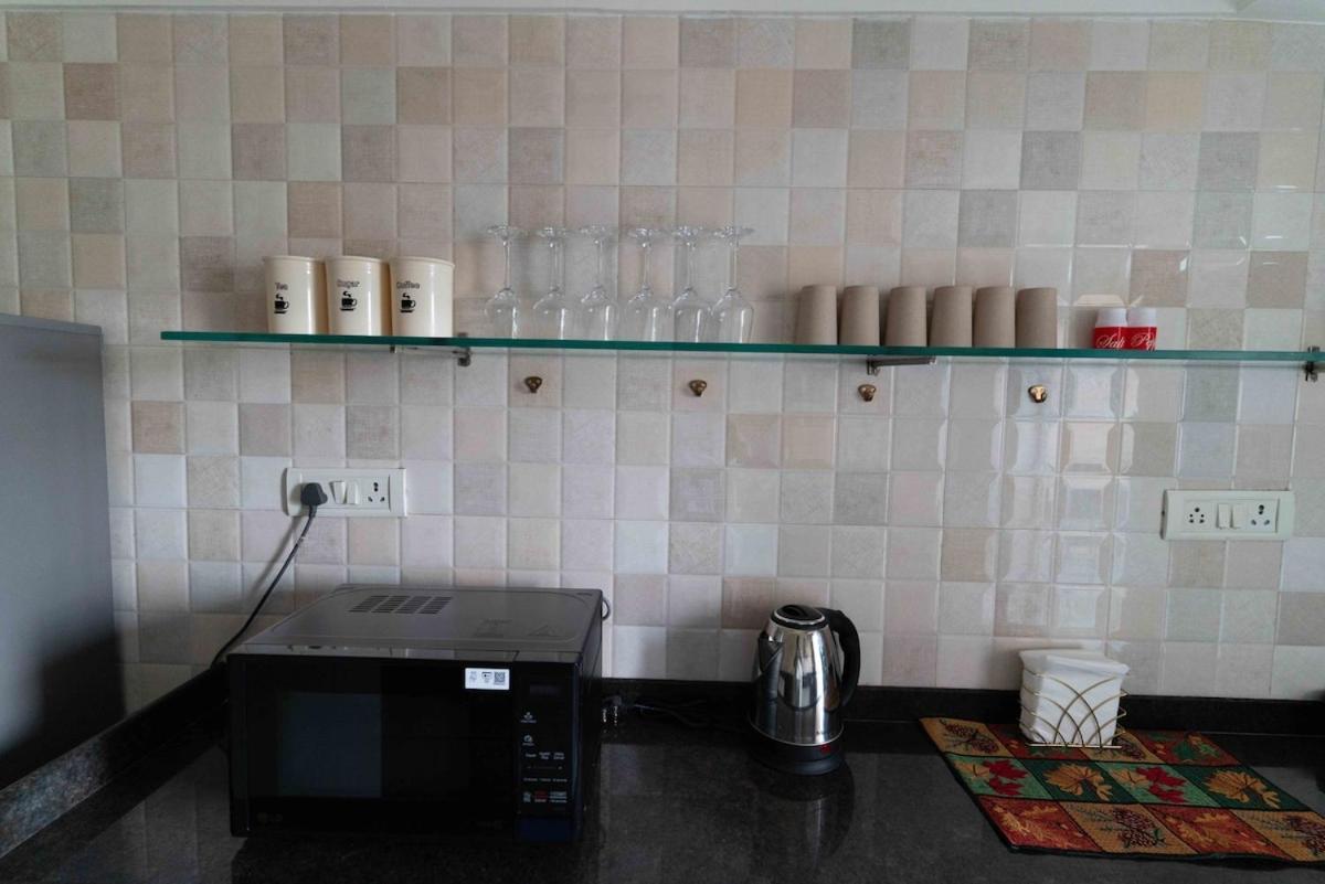 Modern, Chic 2bhk Near Bkc And Airport Apartment Mumbai