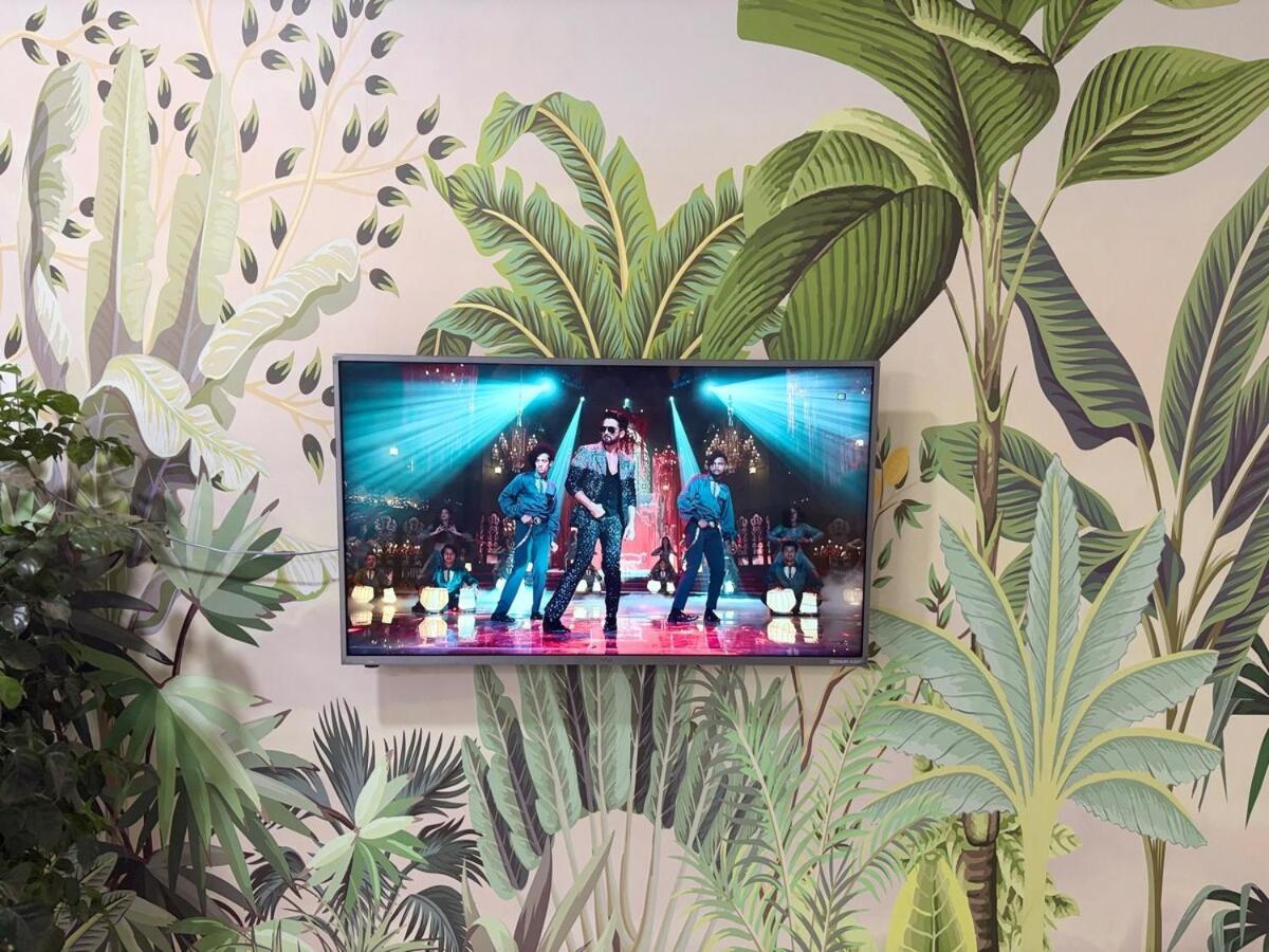 Royce Executive Service Premium * Mumbai