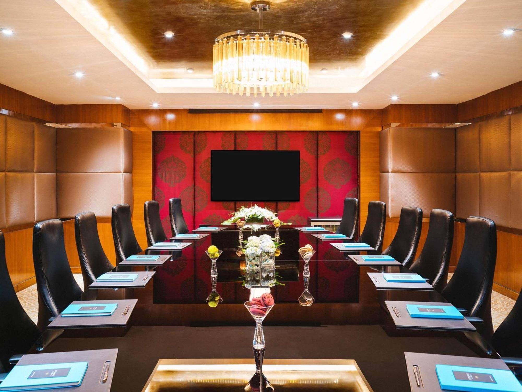 Sofitel Bkc 5* Mumbai