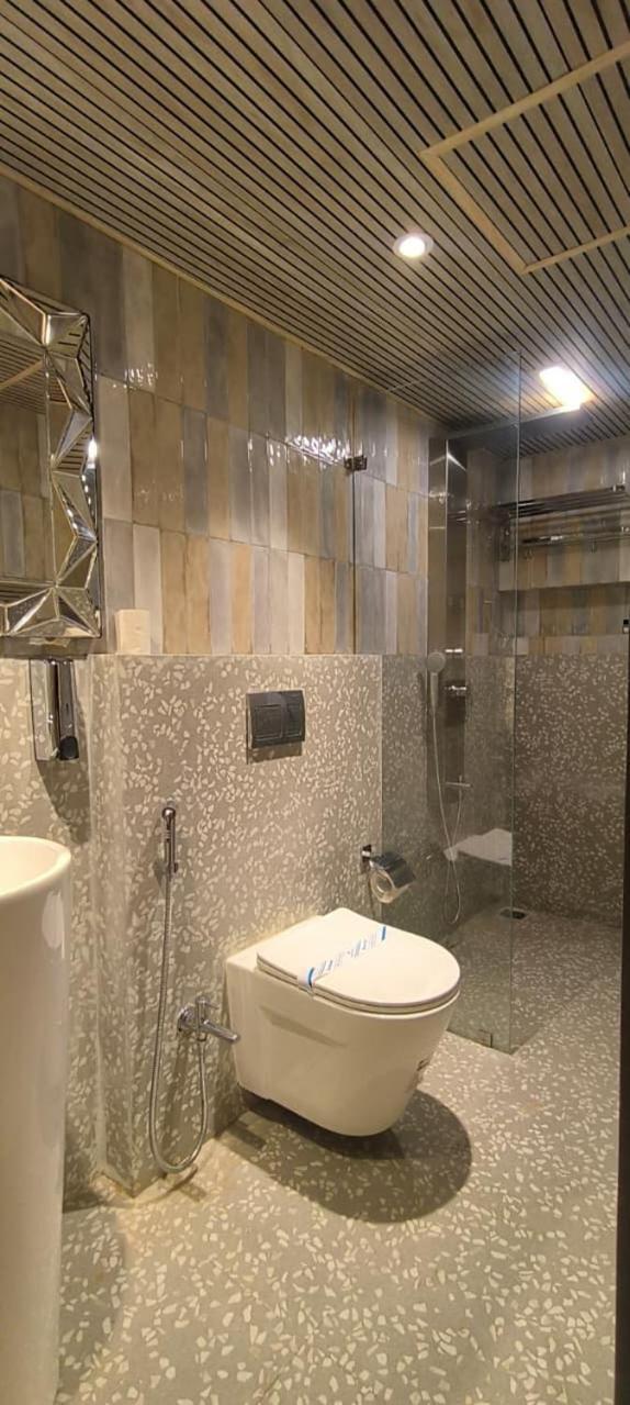 Metro Palace Bandra Hotel 3*