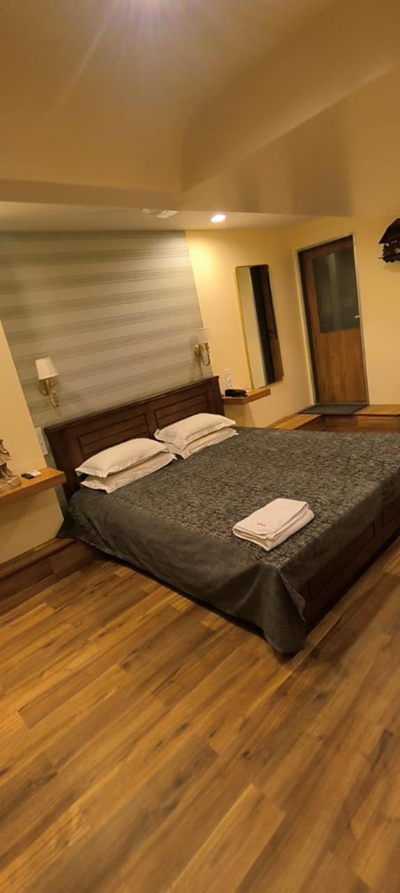 Hotel Metro Palace Bandra 3*
