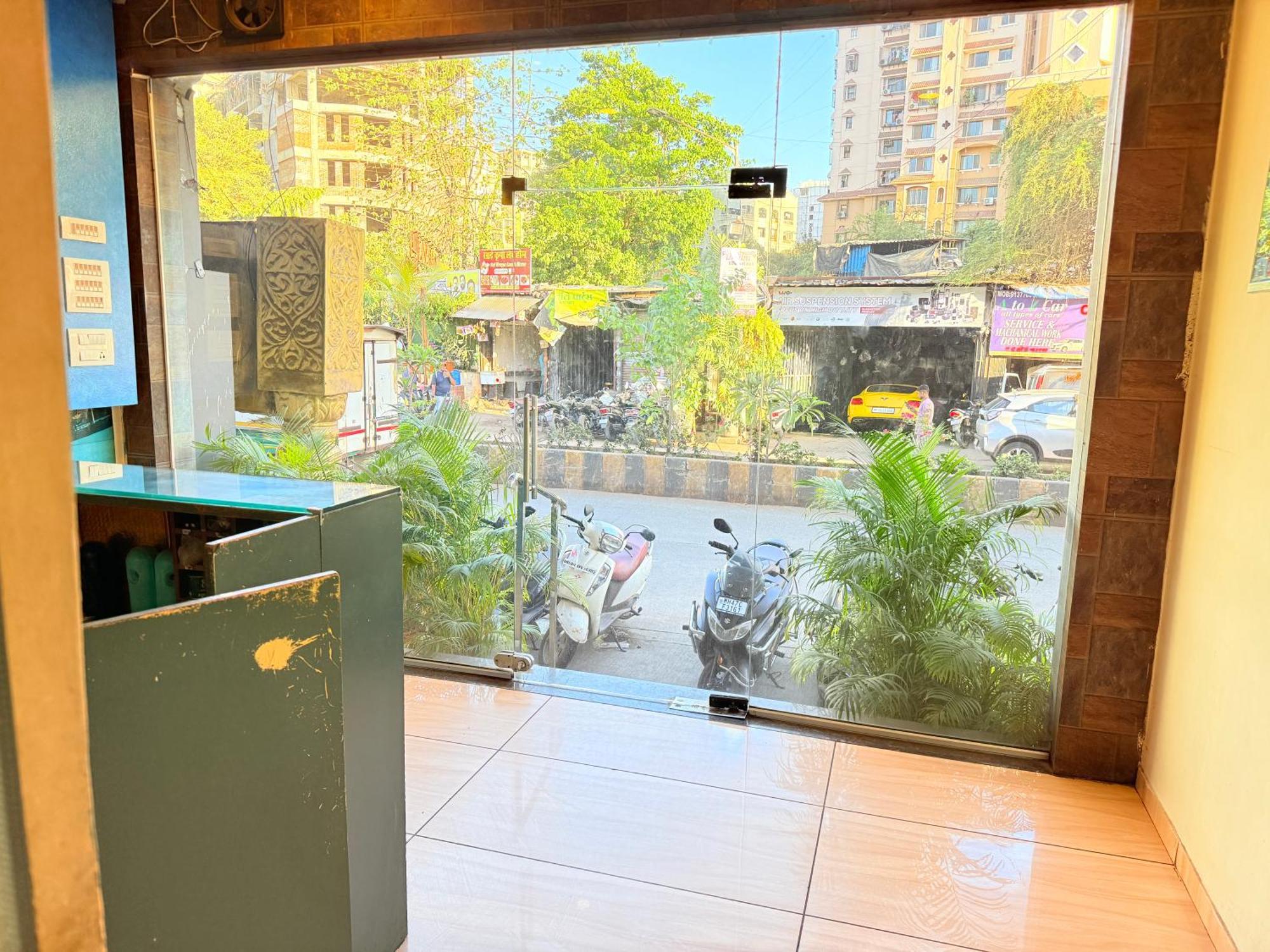 Cozy T2 Airport Hotel
