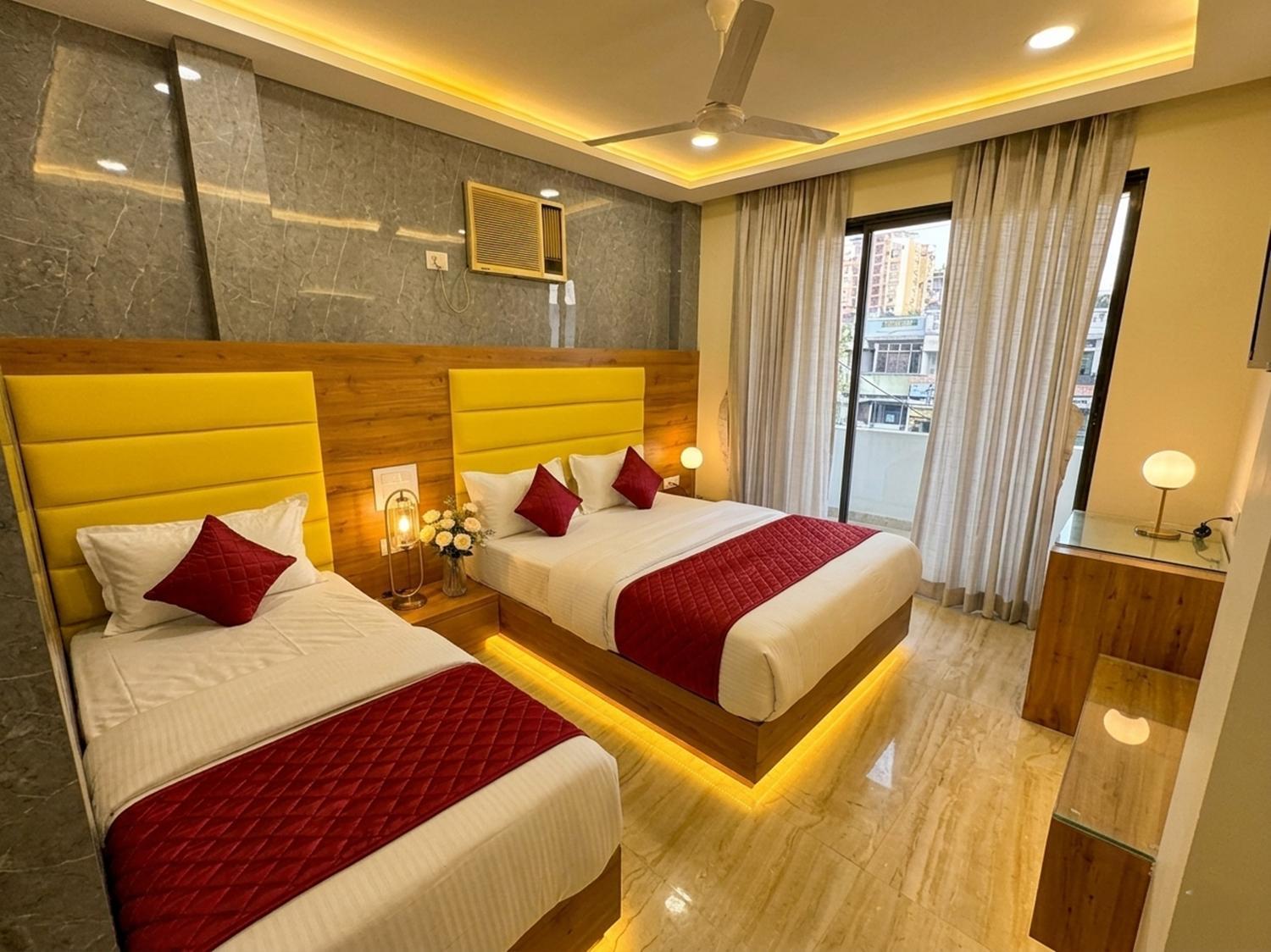 Hotel National - Grant Road 3*