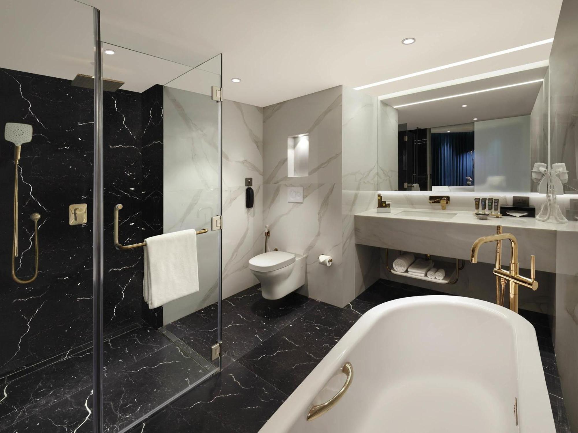 Novotel Juhu Hotel