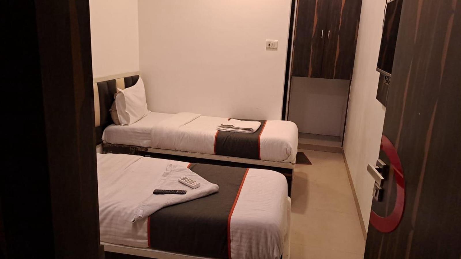 Hotel Collection O Kurla Bkc Formerly Golden Tuipz