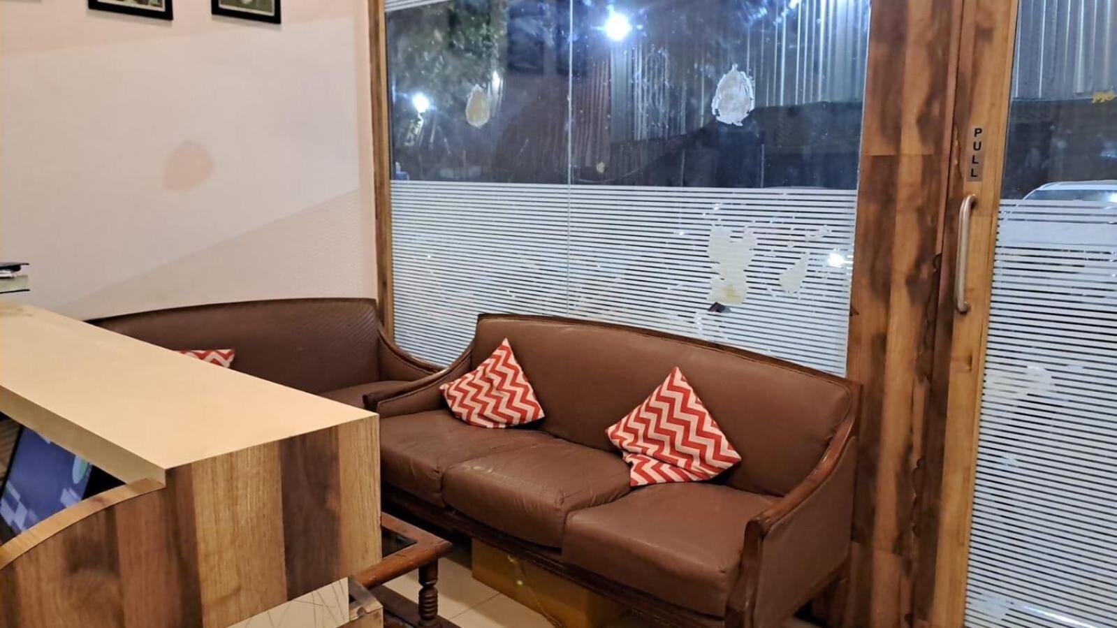 Hotel Collection O Kurla Bkc Formerly Golden Tuipz Mumbai