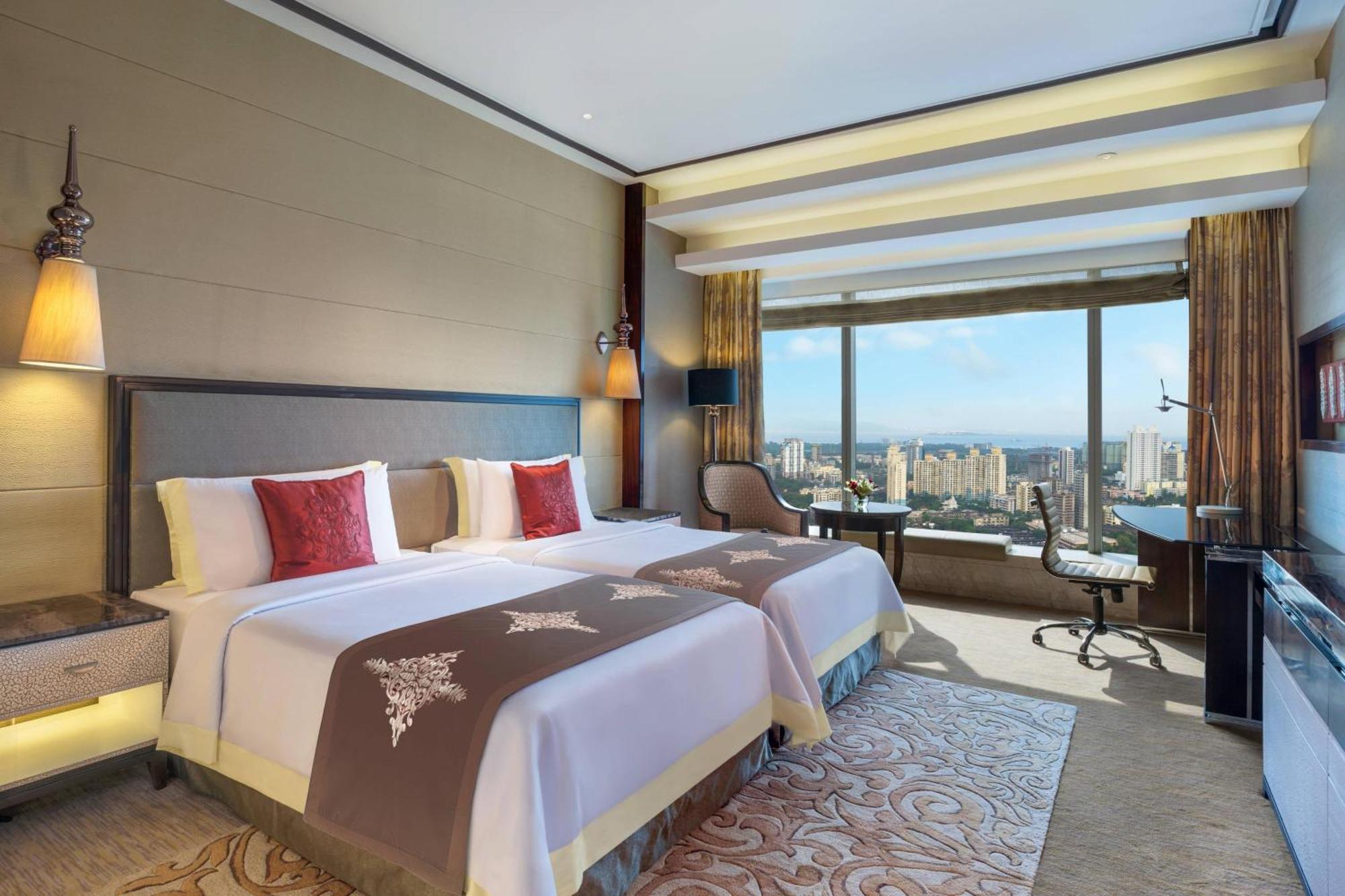 The St. Regis 5*