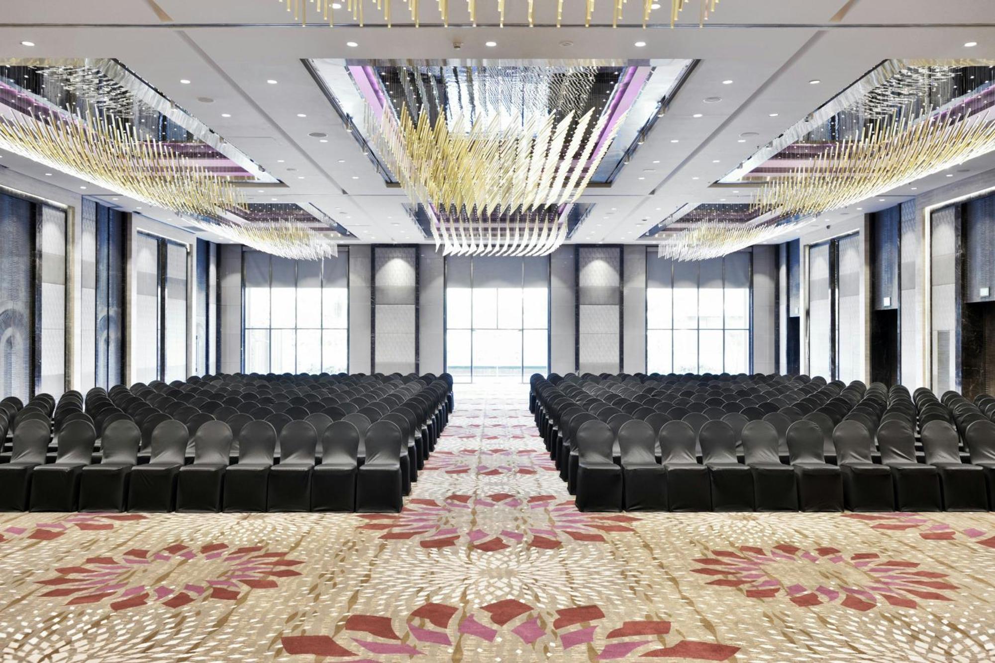 Hotel Jw Marriott Sahar Airport 5*
