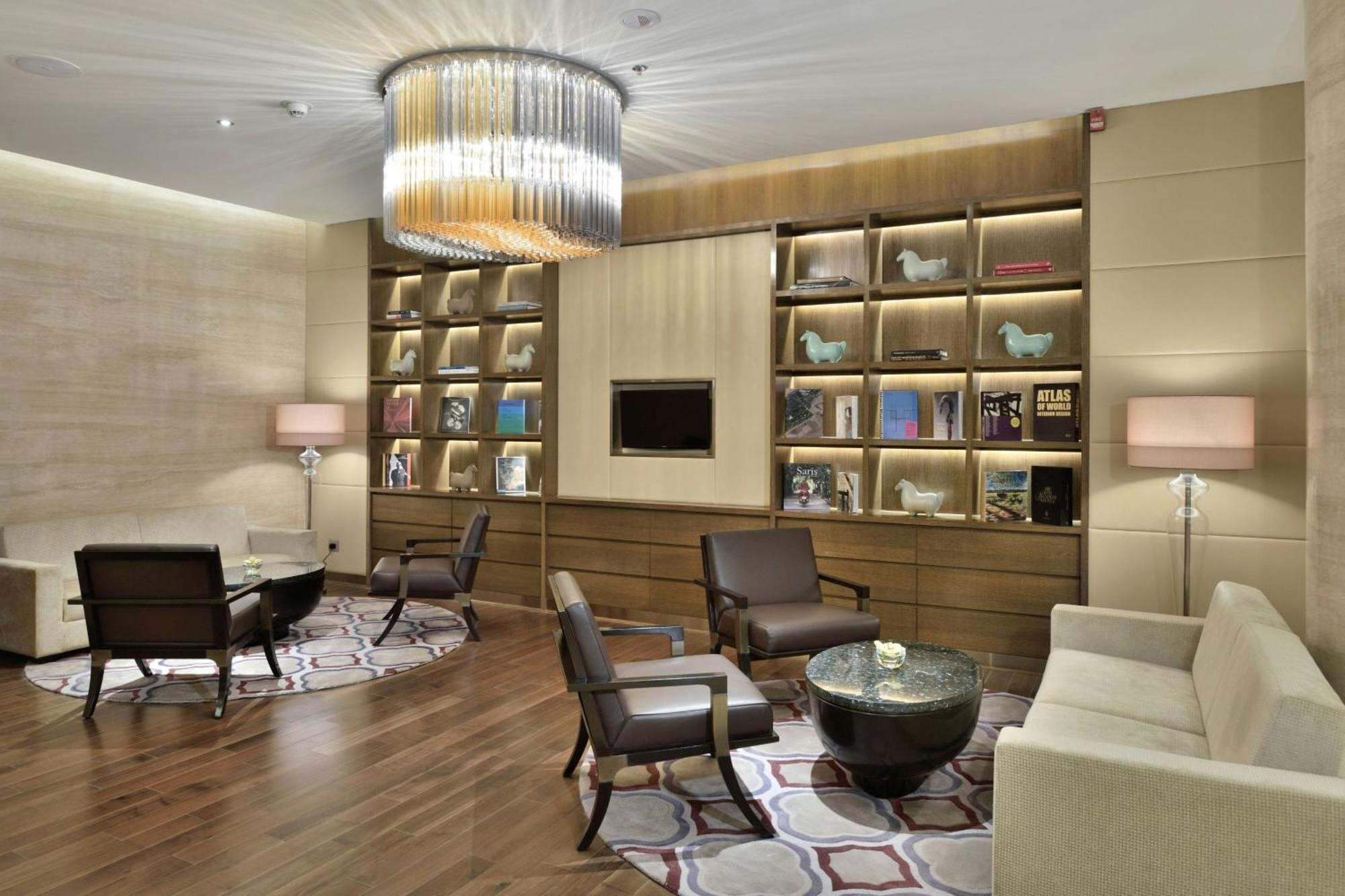 Jw Marriott Sahar Airport Hotel 5*
