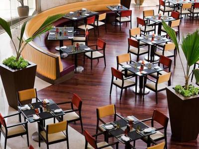 Courtyard By Marriott International Airport Hotel
