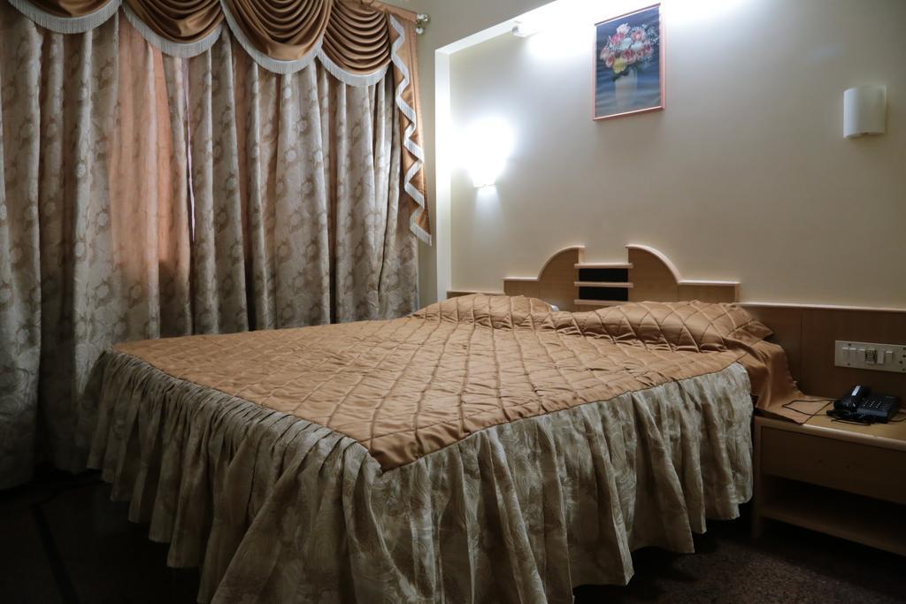 Hotel Karan Palace