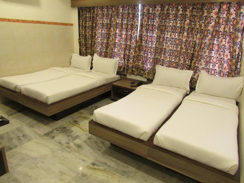 Hotel Oc Residency