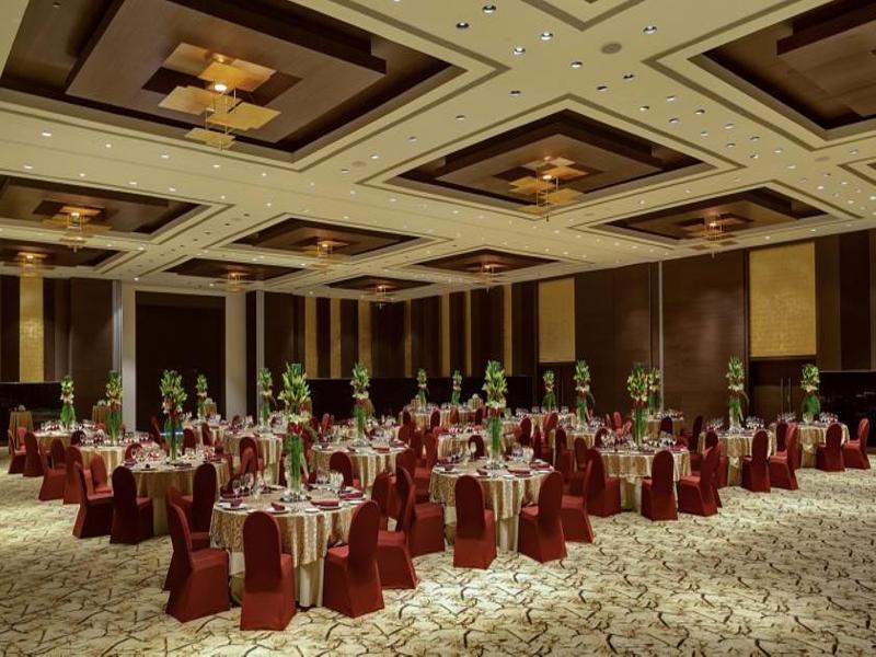 Sahara Star Hotel