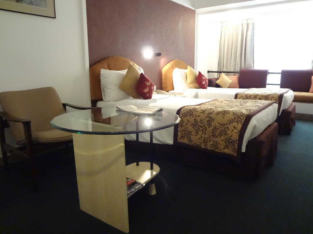 Hotel Kohinoor Continental,airport 4*