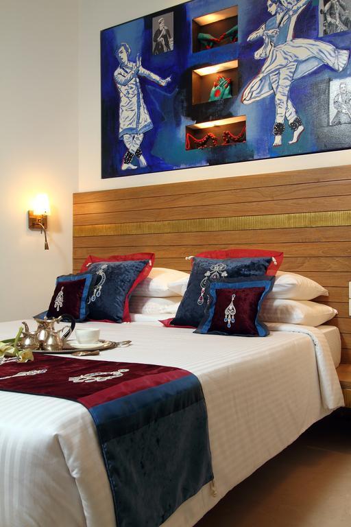 Hotel Le Sutra Hotel, Khar,