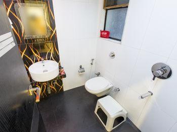 Hotel Oyo Link Road Malad 3*
