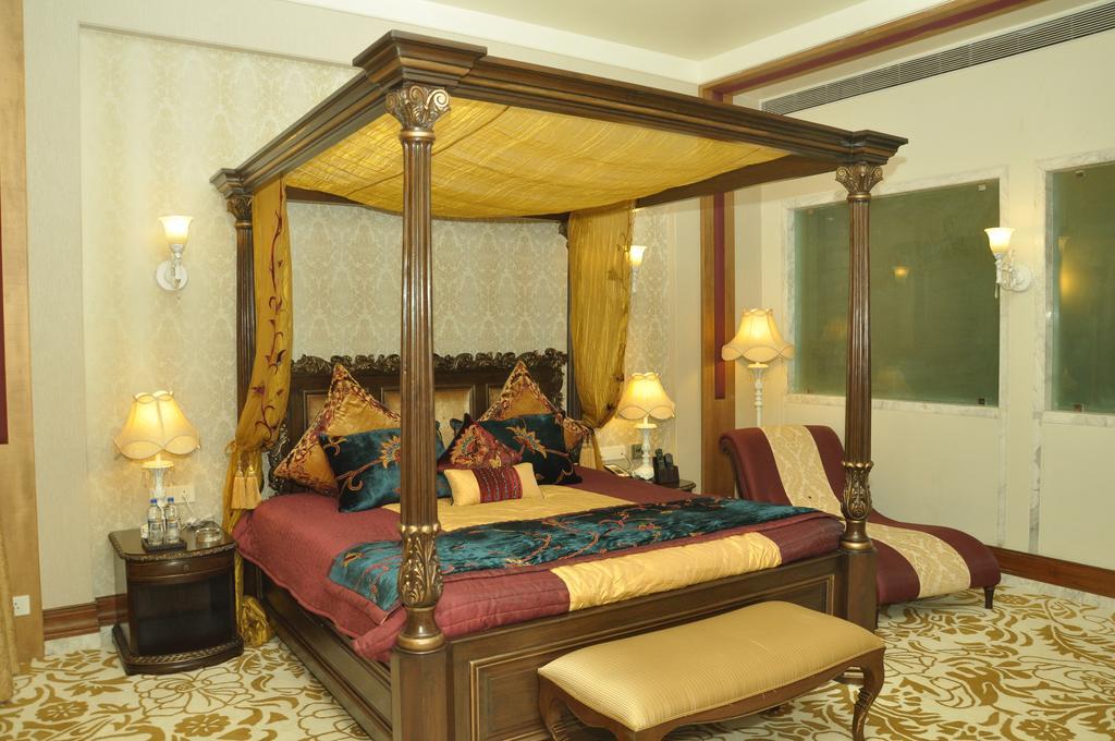 Hotel Royal Tulip Navi 5*