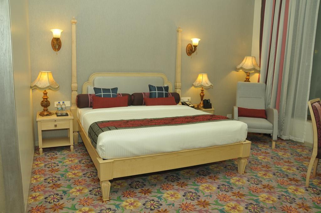 Hotel Royal Tulip Navi 5*