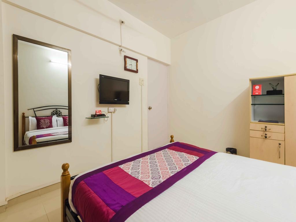 Apartment Oyo 4573 Near Bkc