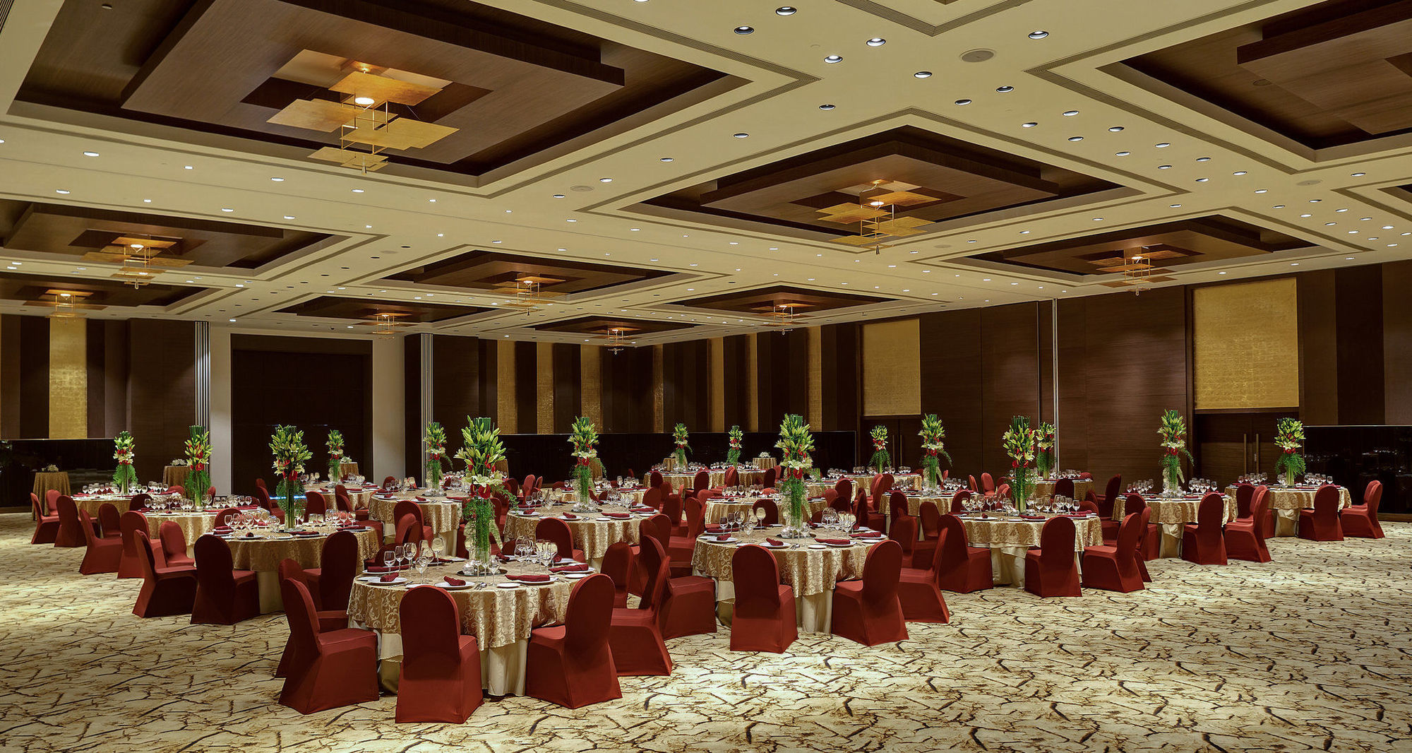 Hotel Sahara Star