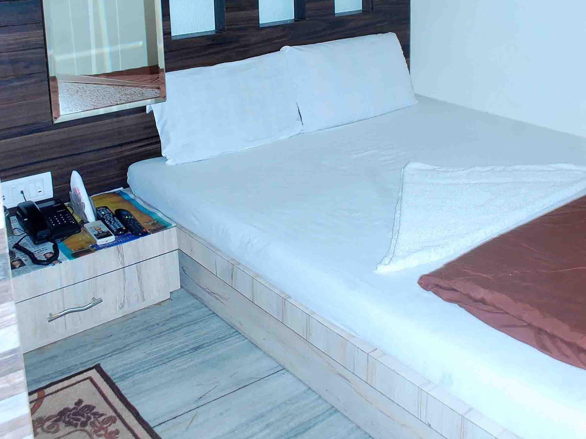 Hotel New India 3*