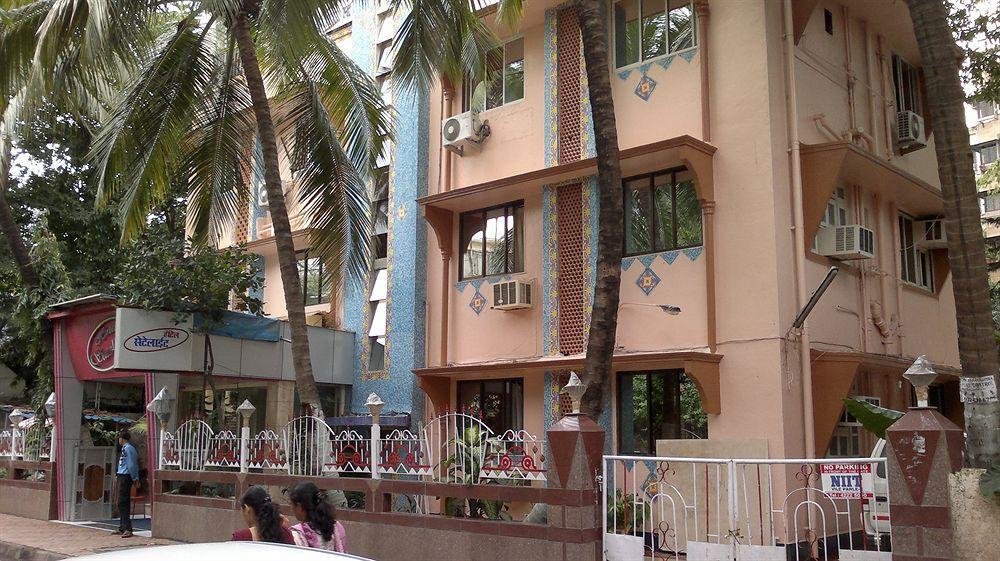 Fabexpress Satellite Hotel 3*