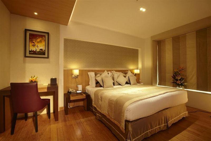 Bawa Continental Hotel 3*