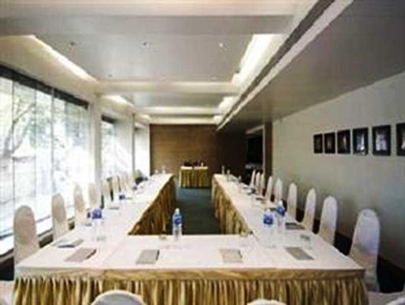 The Legend Hotel- Santacruz Near International Airport Hotel