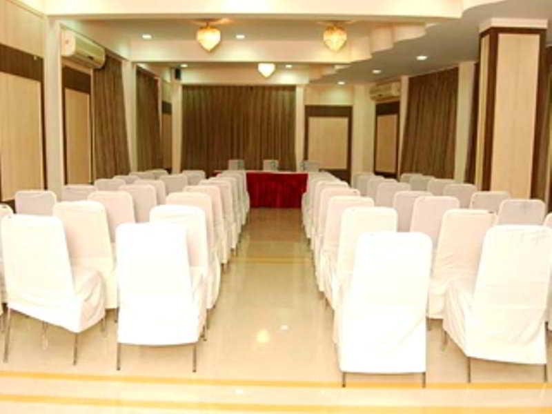 The Caliph Hotel, Near Powai 3* Mumbai