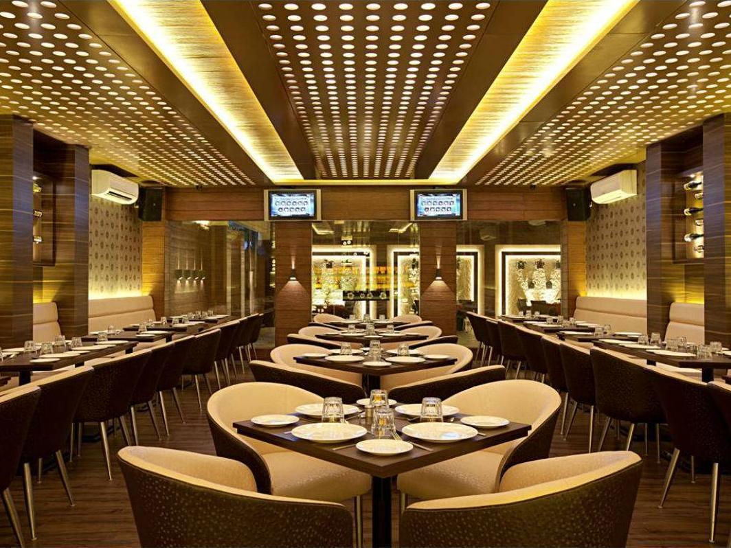 Plaza 3* Mumbai