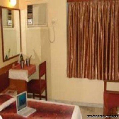 Rajhans Hotel Mumbai