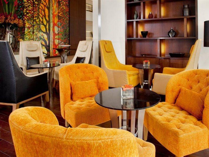 International Airport By Ihg Hotel
