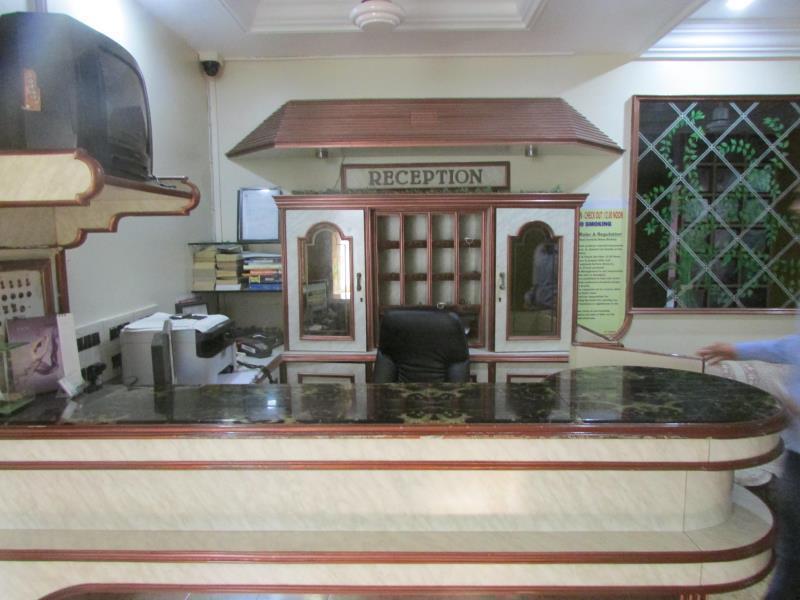 Everest Hotel
