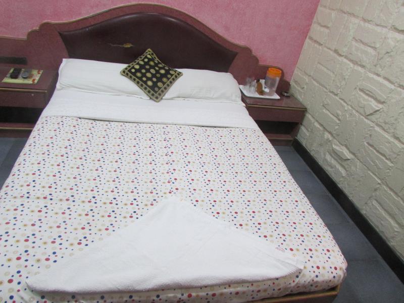 Everest Hotel Mumbai