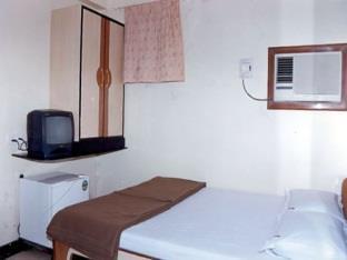 Oyo 28893 Gulf Hotel
