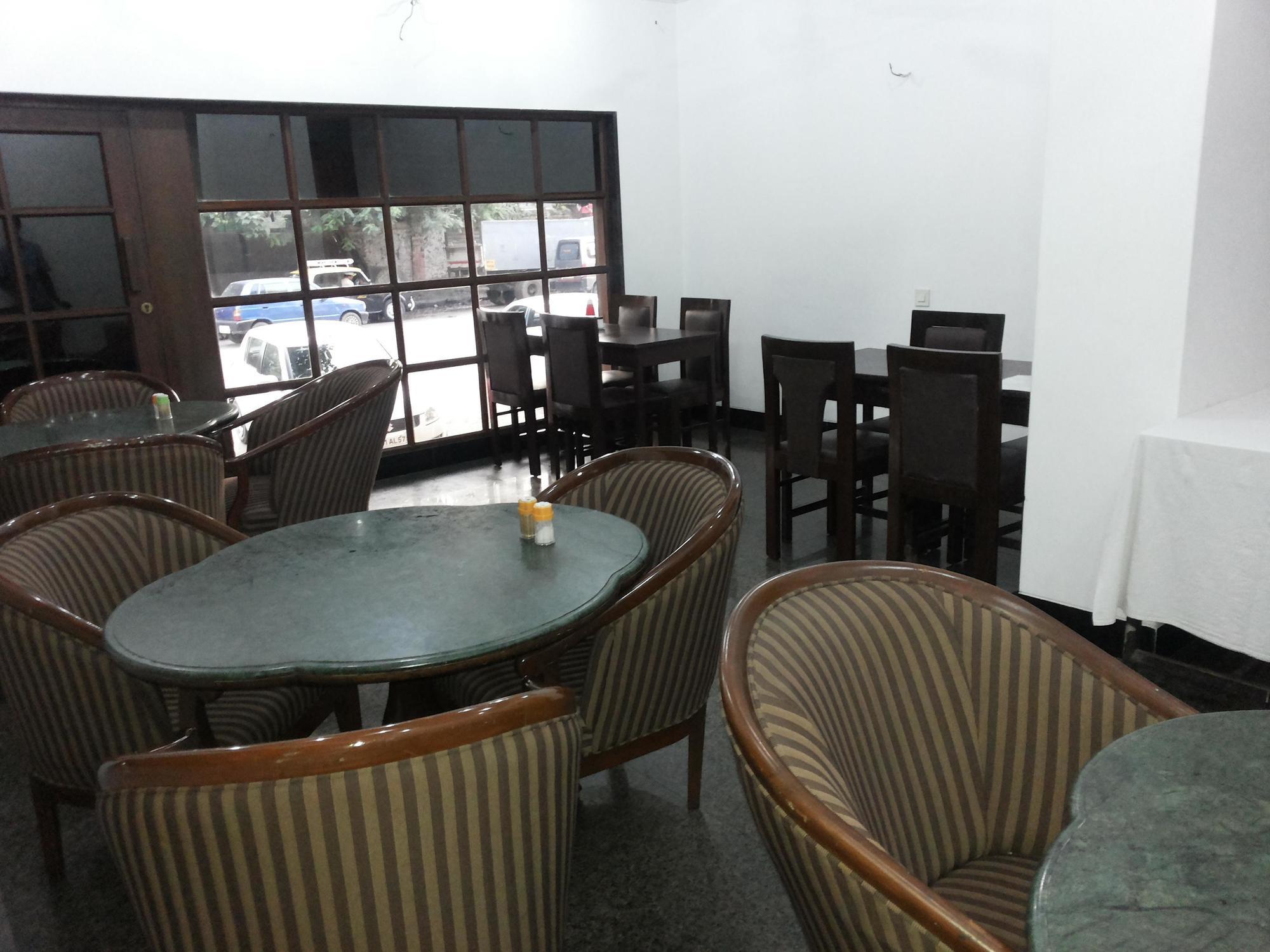 Pals Hotel 2*