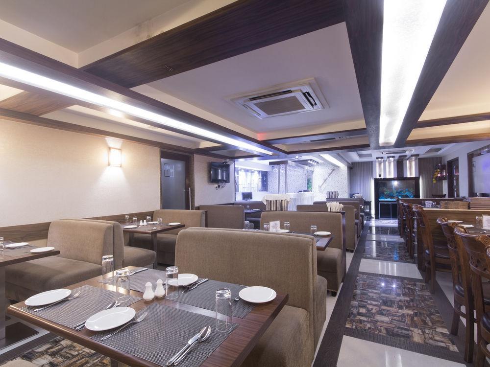 Oyo Premium Kanjurmarg Bhandup West 3*
