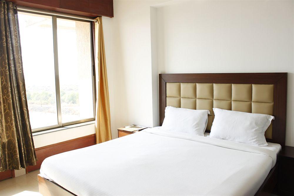 Laurent & Benon Apartment *