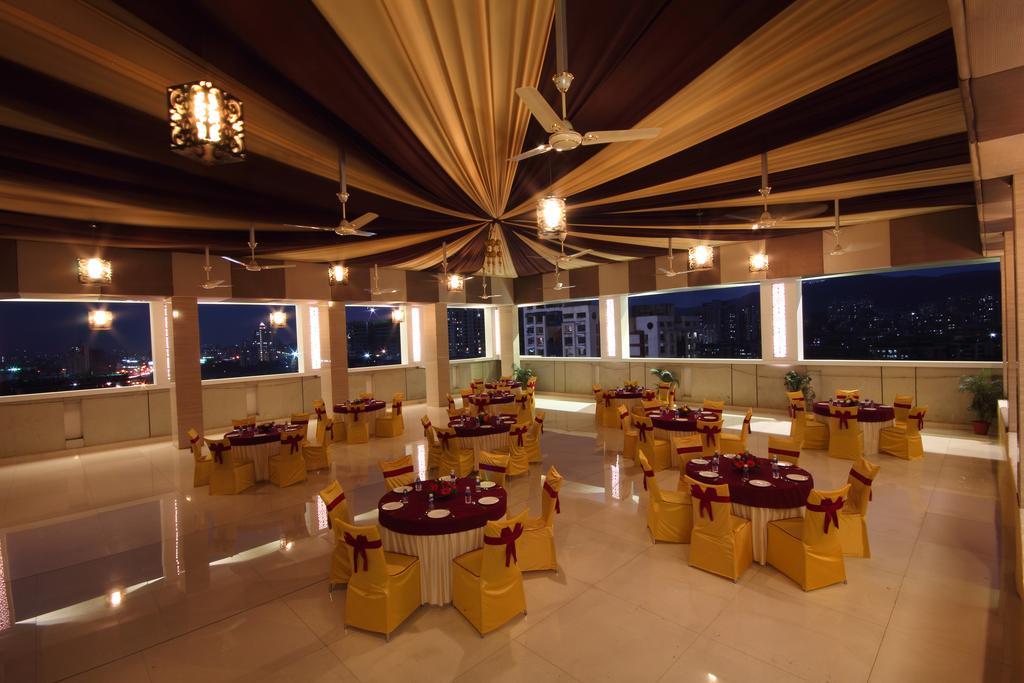 Hotel Vihang's 3*