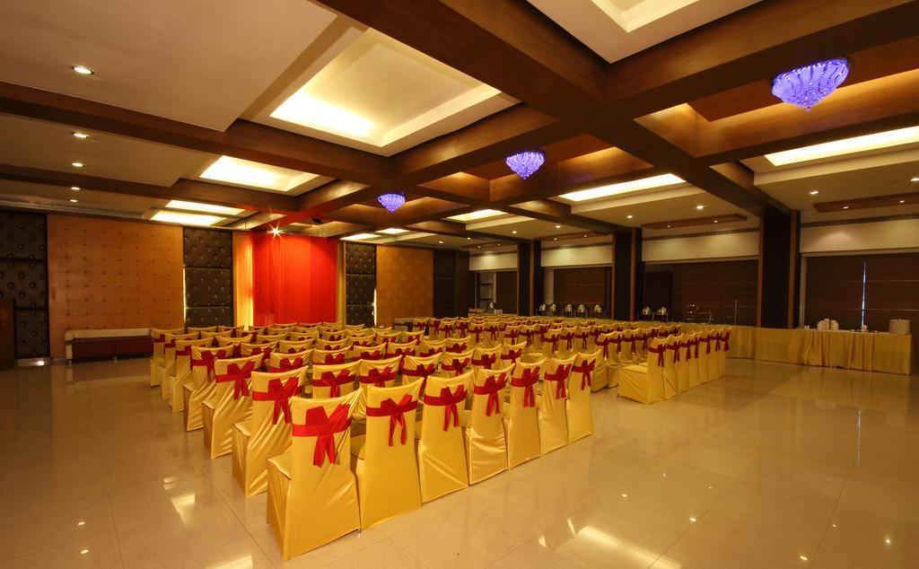 Hotel Vihang's 3*