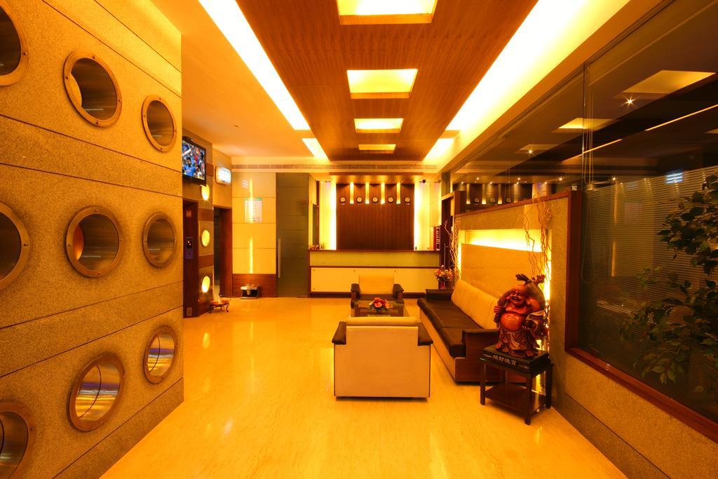 Hotel Vihang's 3*